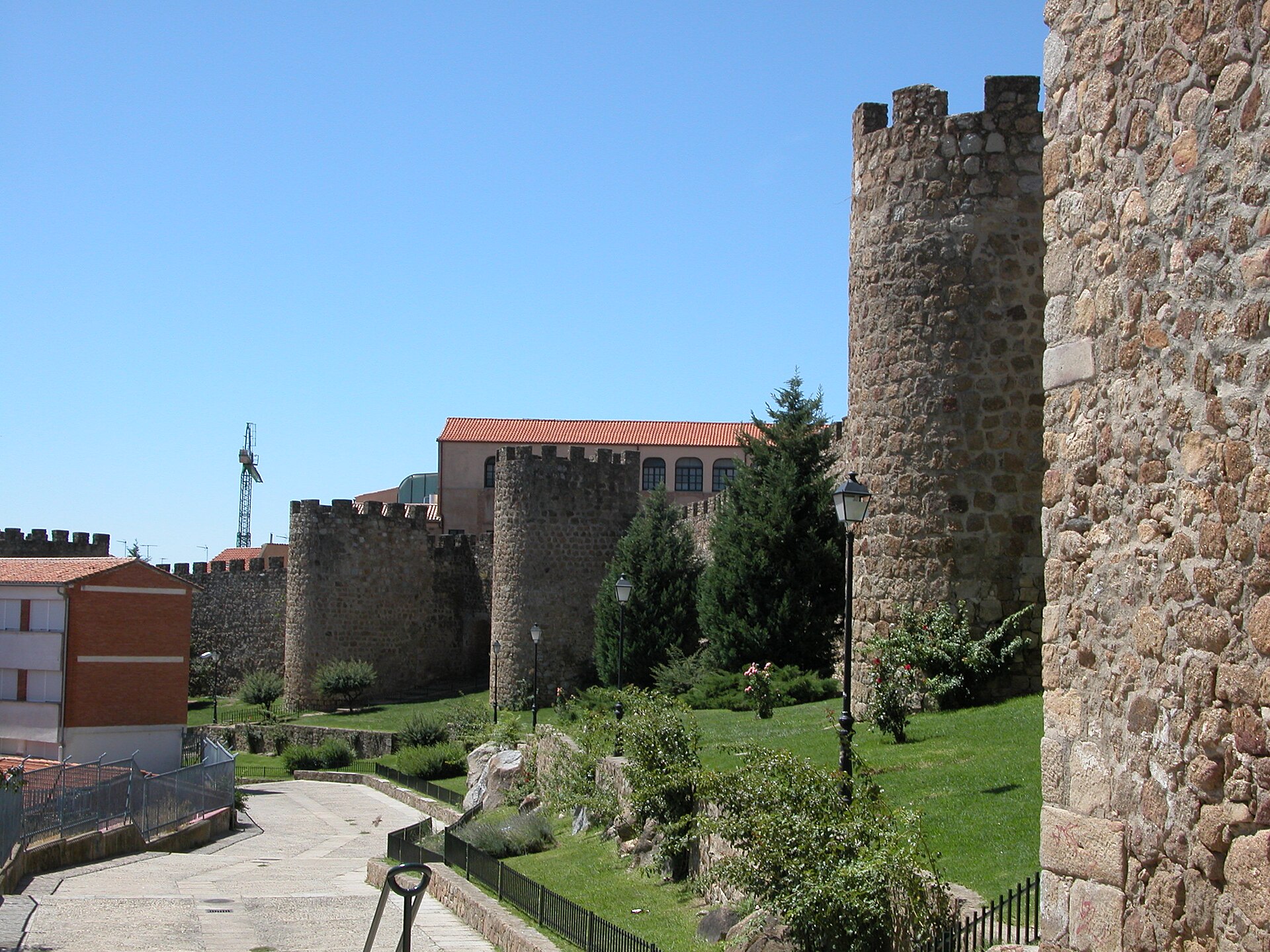 Torres y lienzos de la muralla medieval de Plasencia
